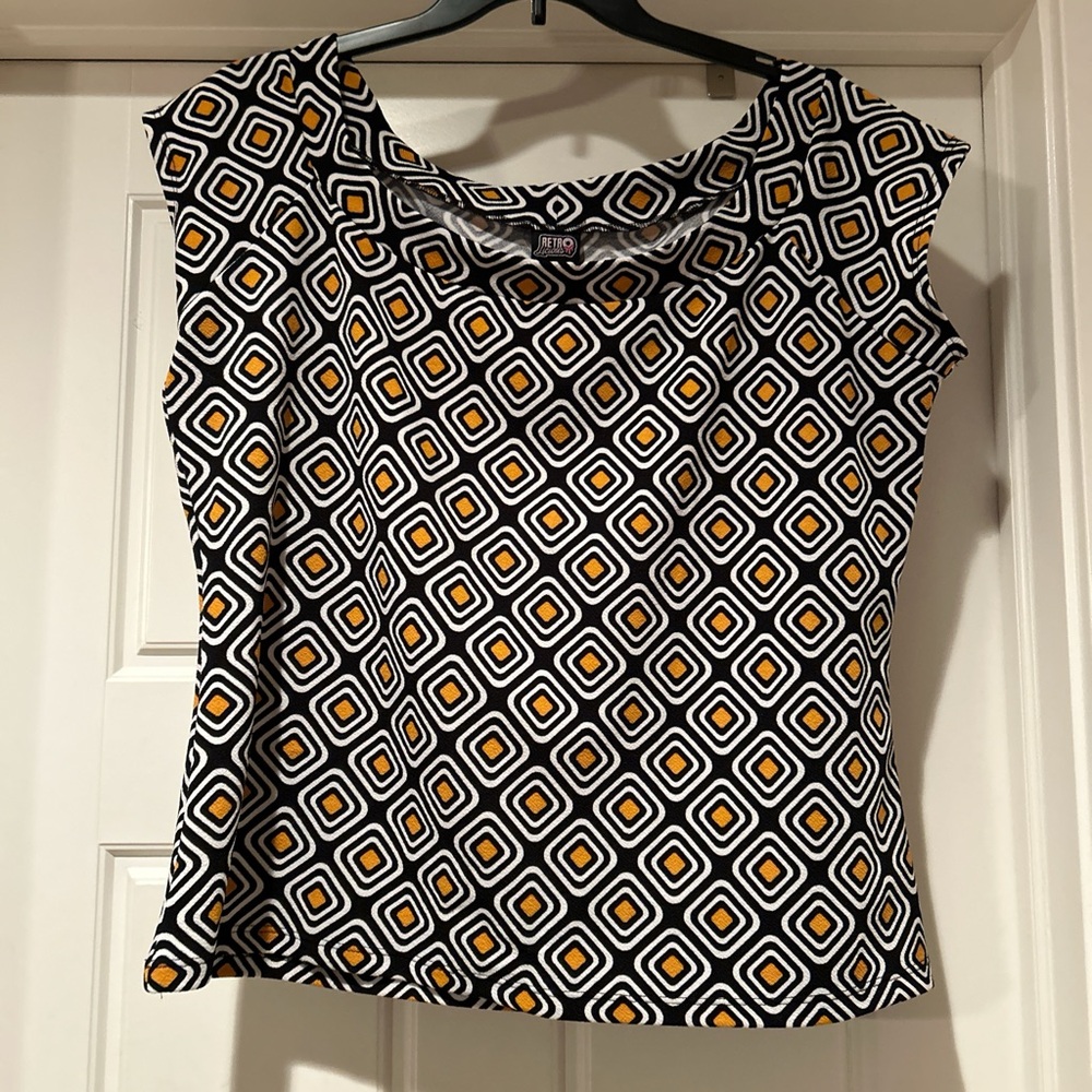 Retrolicious off the shoulder top